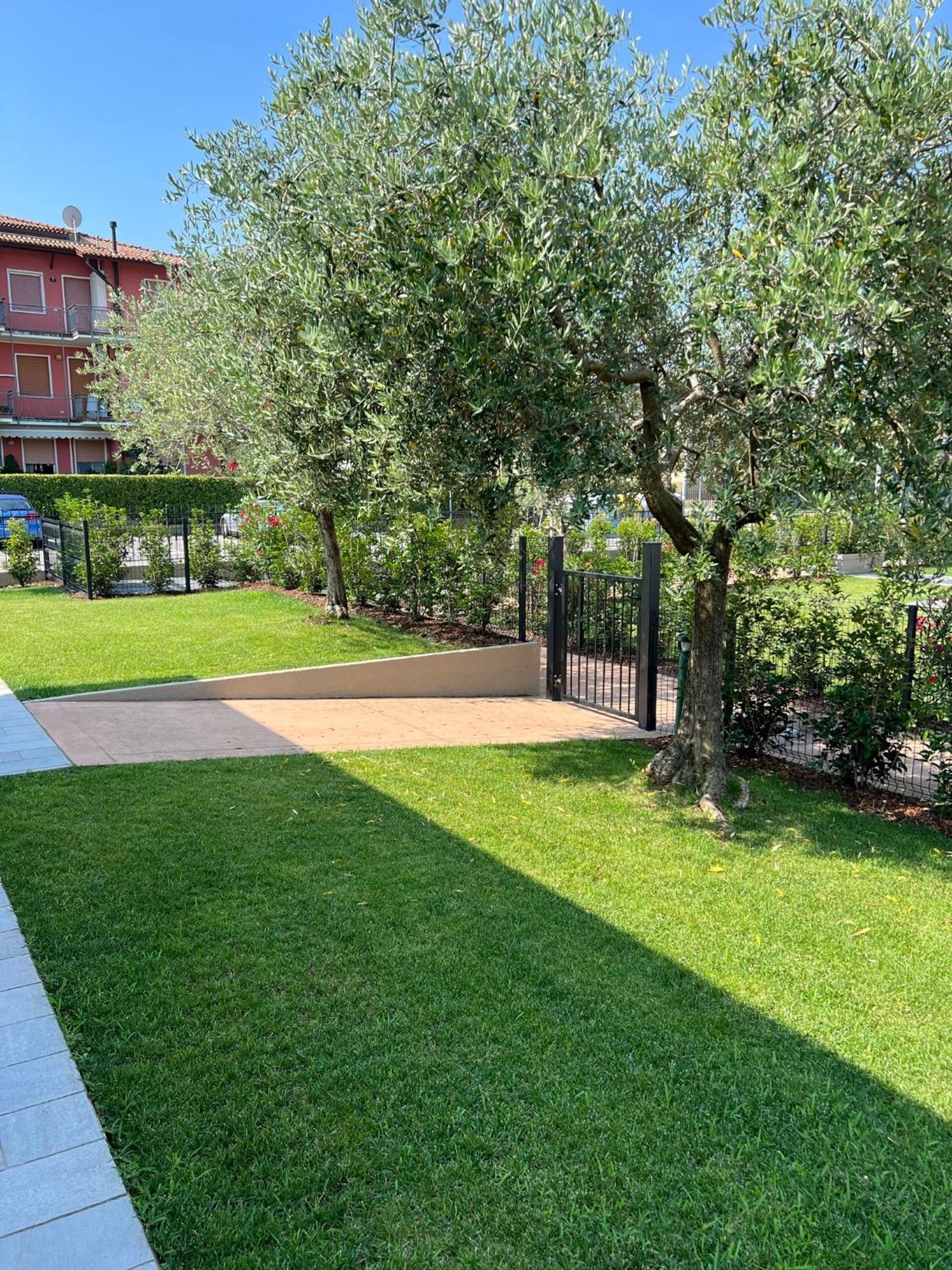 Residence Fiore Rosso Sirmione Exteriér fotografie