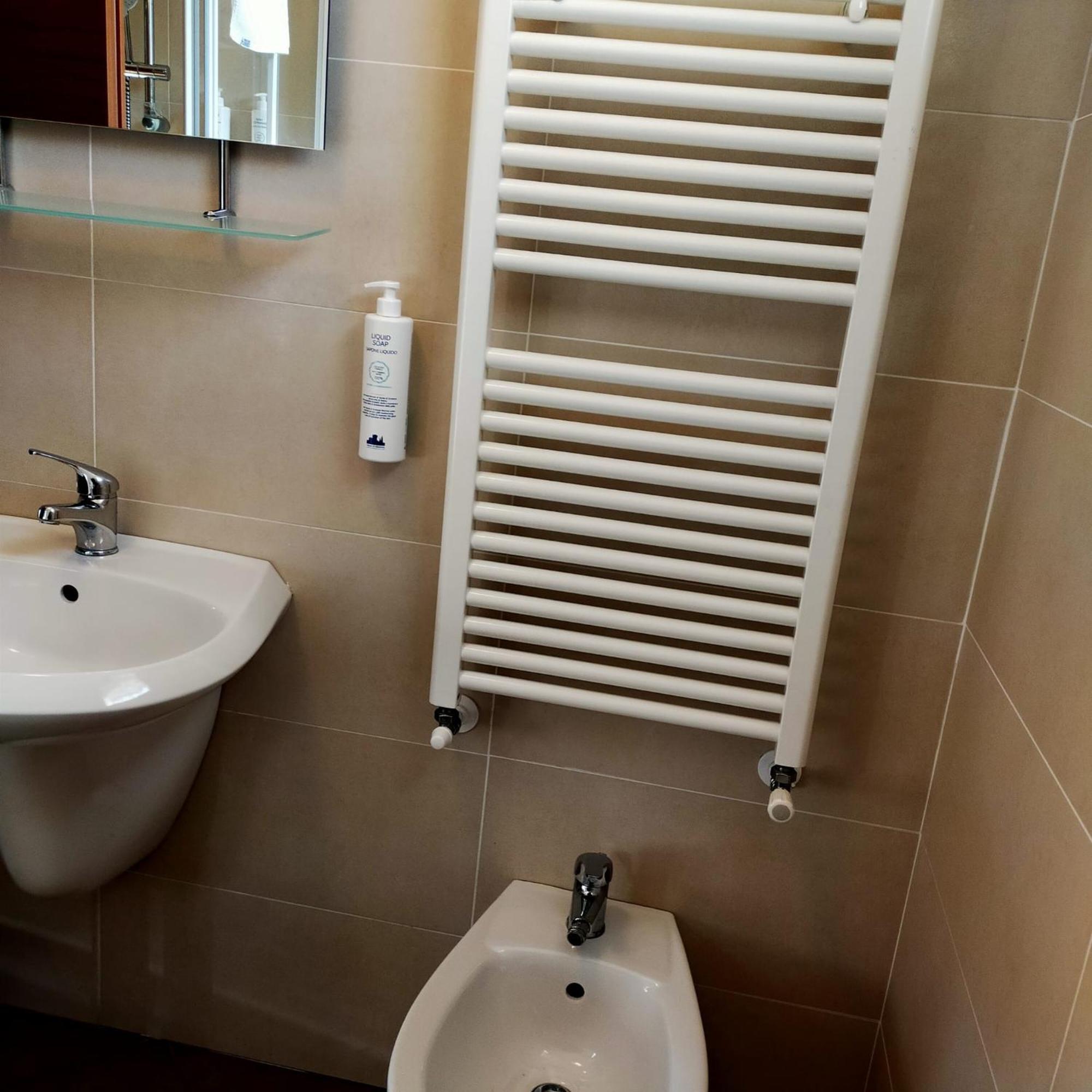 Residence Fiore Rosso Sirmione Pokoj fotografie