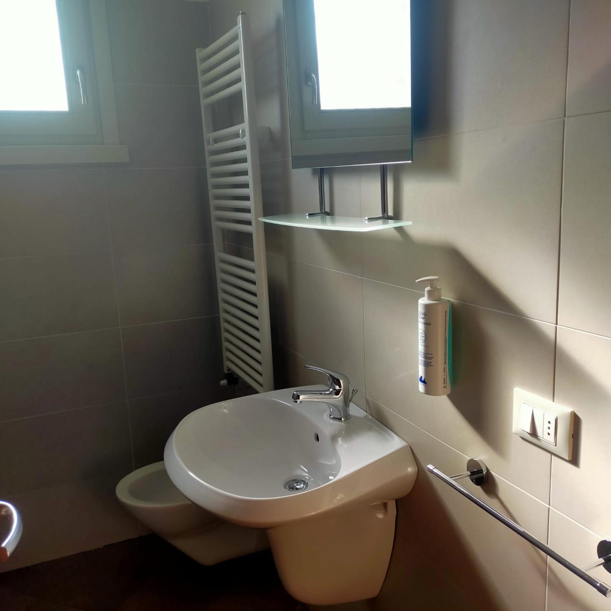 Residence Fiore Rosso Sirmione Pokoj fotografie